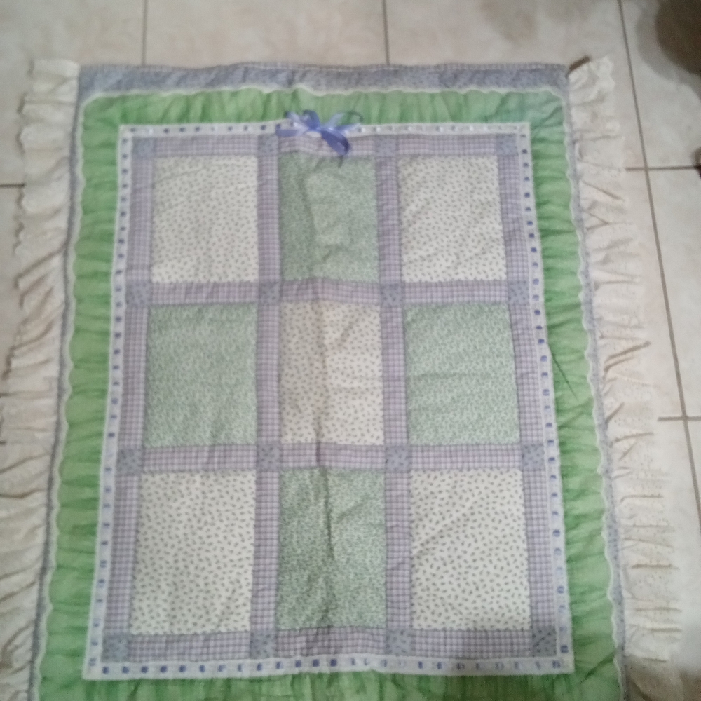 Elegant Green and White Patchwork Quilt